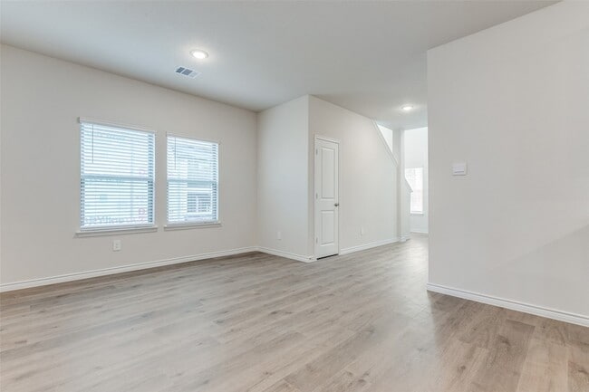 Photo - 240 Kistler Dr