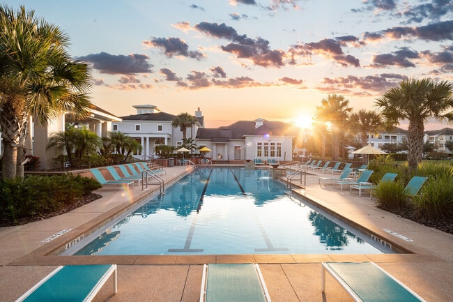 Building Photo - Evander Square