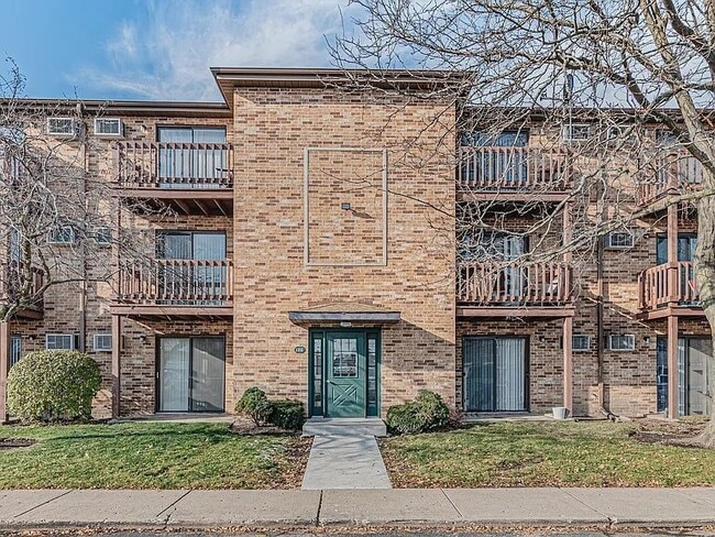 Building Photo - 1352 Geneva Dr Unit 2A