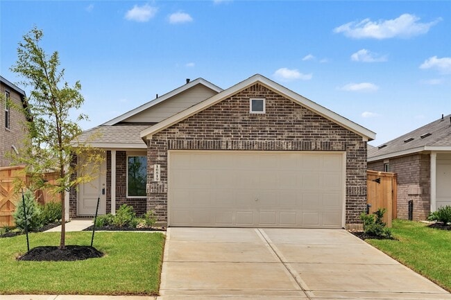 Building Photo - 16819 Spotted Oak Dr