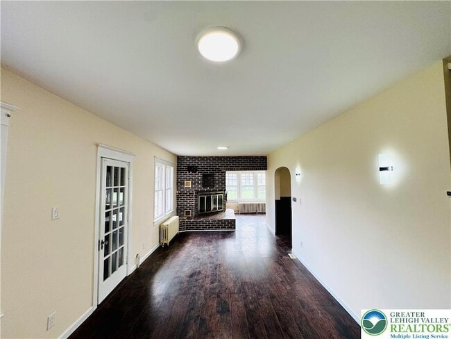 Photo - 2619 Broad St