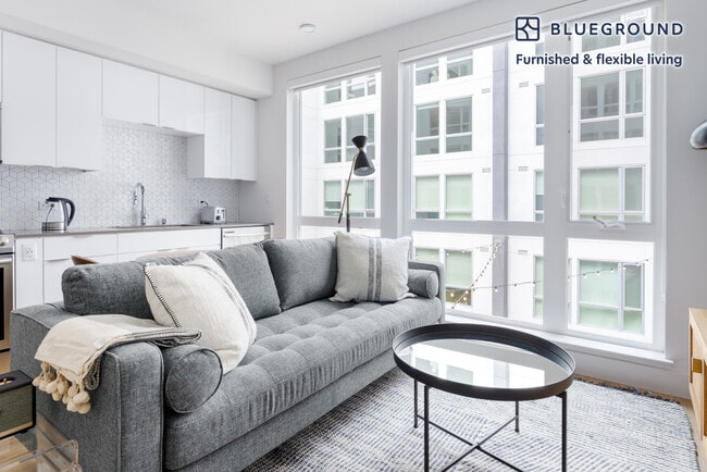 Building Photo - 1889 Harrison St Unit FL5-ID525