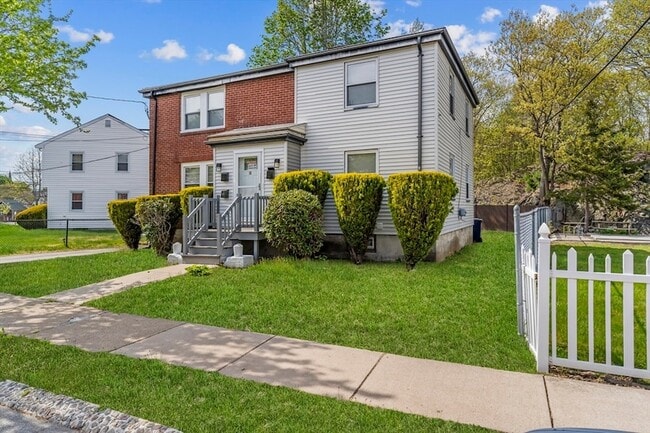 Building Photo - 10 Briarcliff Terrace Unit 2
