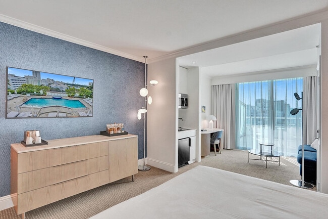 Building Photo - 4401 Collins Ave Unit SI ID1540436P