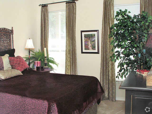Second Bedroom - Refugio Place