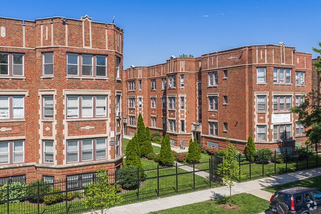 Building Photo - 7526-36 S Colfax Ave