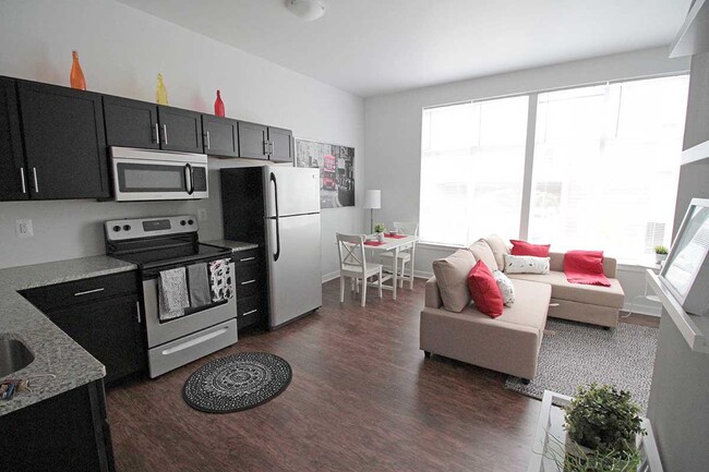 MODERN LIVING - C Street Flats