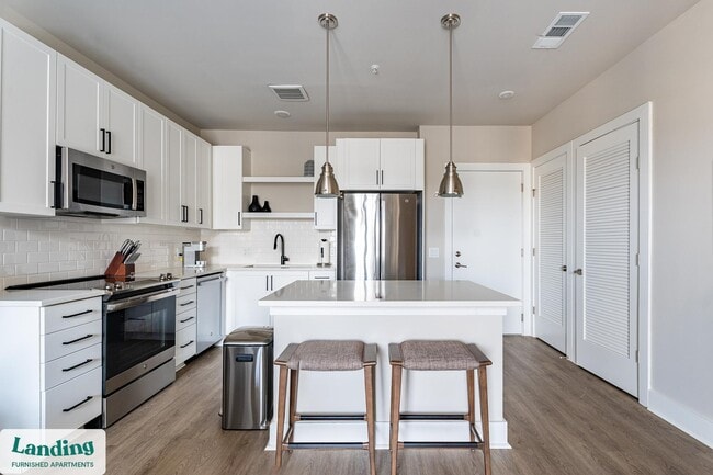 Building Photo - 300 E Broad St Unit 539.1411001