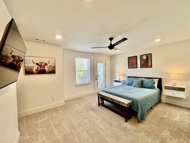 Photo - 114 Fitzgerald Dr Unit SI FL3-ID1039080P