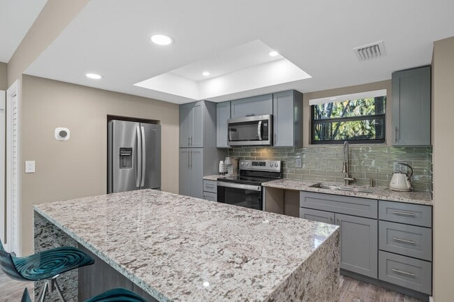 Photo - 11863 Wimbledon Cir Unit 438