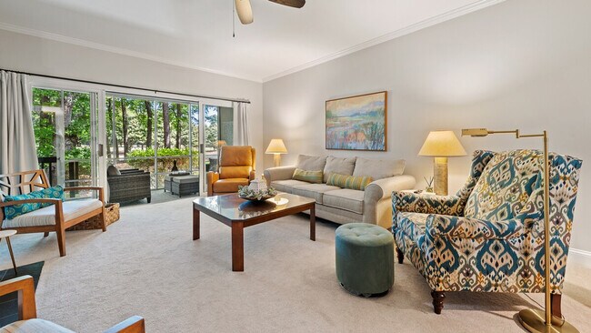 Building Photo - 235 Golden Bear Dr Unit ID1253406P