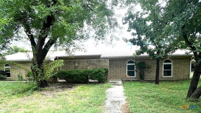 Photo - 1600 Halbert St