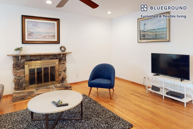 Photo - 3051 Mark Ave