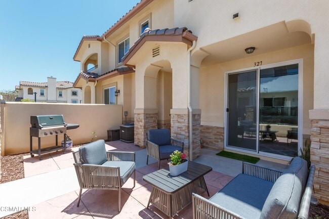 Photo - 327 Newbury Vista Ln