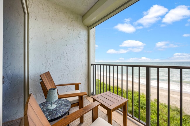 Photo - 199 Jimmy Buffett Mem Hwy Unit FL2-ID1044475P