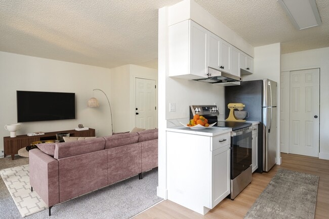 Building Photo - Firwood Station