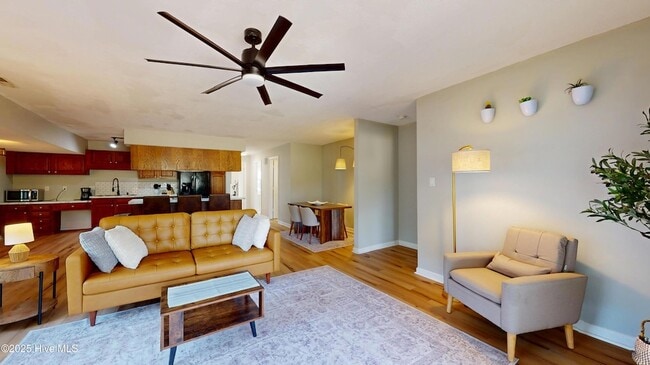 Photo - 602 Dover St Unit 602