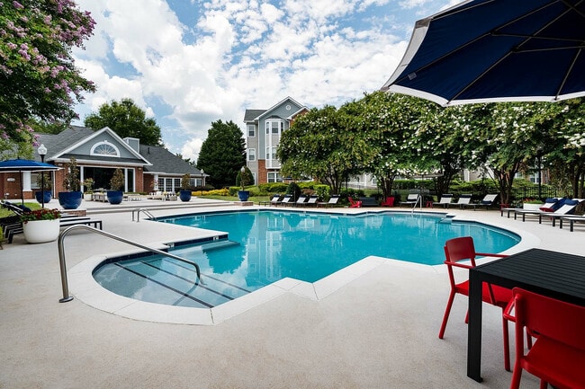 Building Photo - Avana Creekside