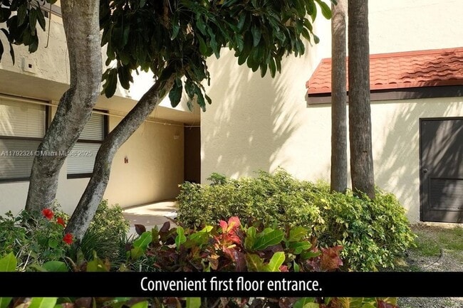 Photo - 825 Egret Cir Unit 110