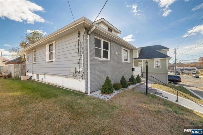 Photo - 79 Lincoln Ave