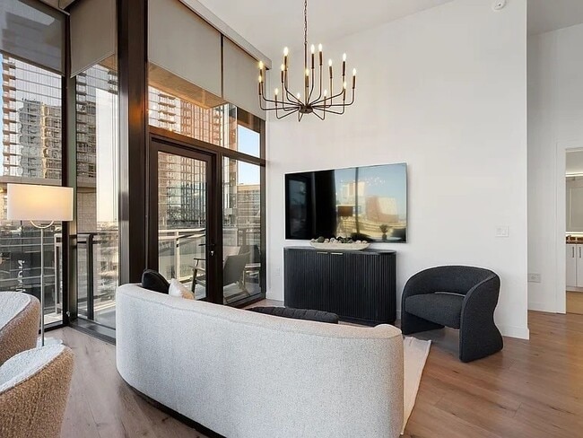 Photo - 1212 Demonbreun St Unit 615