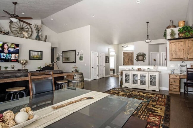 Photo - 358 Wrangler Ct Unit ID1250673P