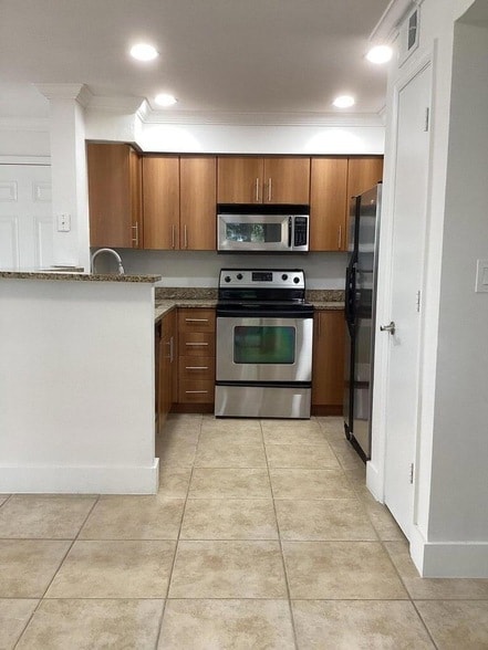 Photo - 1011 Crystal Way Unit G