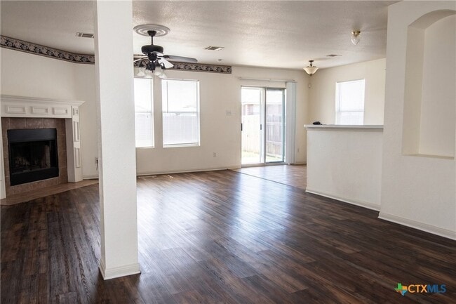 Photo - 5707 Schneider Dr