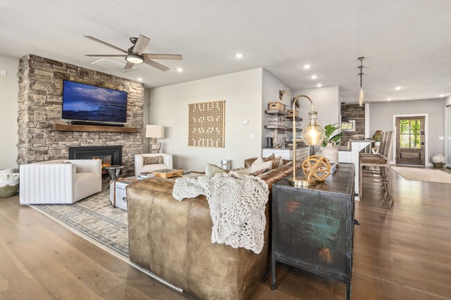 Building Photo - 1311 Co Rd 118 Unit ID1221907P