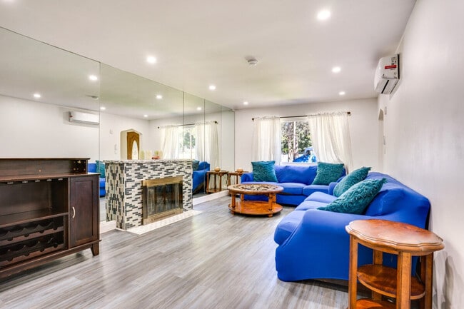 Photo - 112 Rockwood Pl Unit ID1300312P