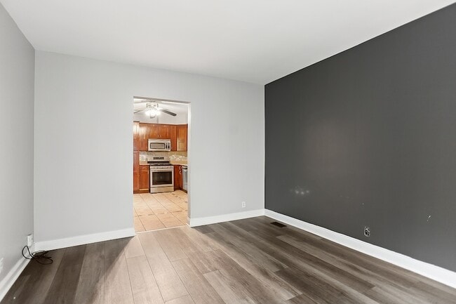 Photo - 3227 S Wells St