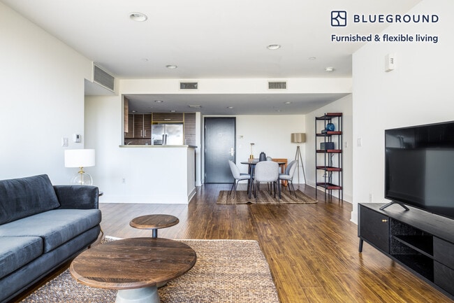 Photo - 833 N Edinburgh Ave Unit FL3-ID385