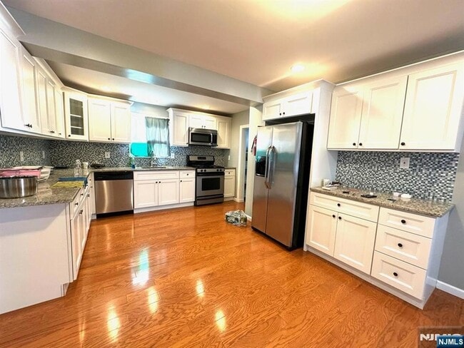 Photo - 126 Irving St