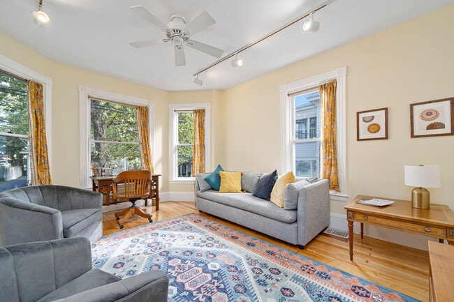 Building Photo - 53 Prescott St Unit SI ID1364254P