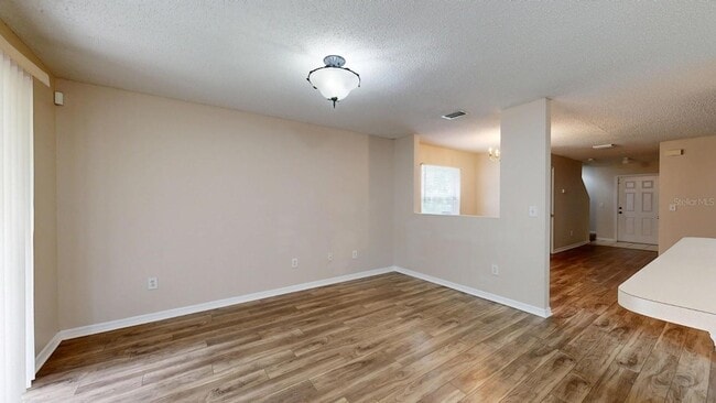 Photo - 4104 Winding River Way