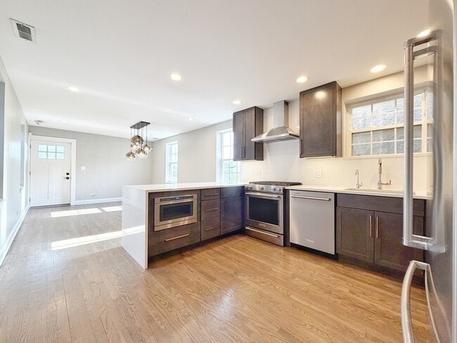 Photo - 2427 W Grenshaw St