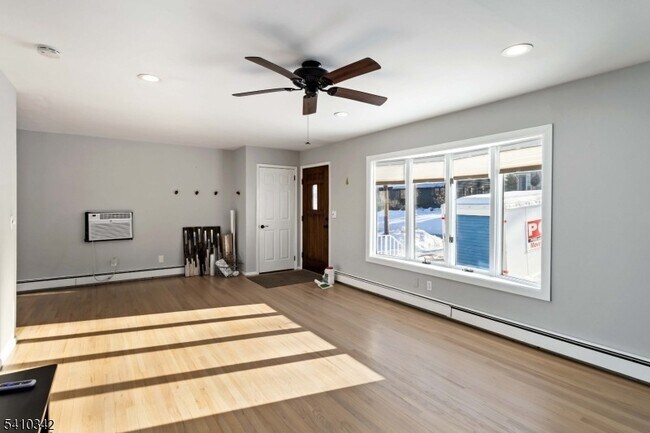 Photo - 9 McKinley Pl