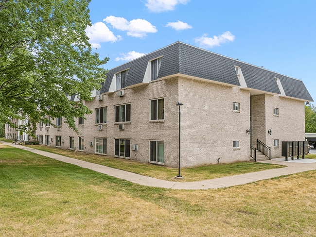 Tour Our Apartments Today! - Shores of Roosevelt Park