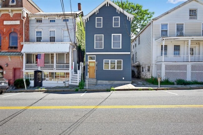 Photo - 165 W Main St Unit 2