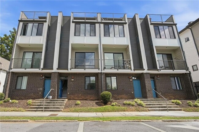 Photo - 211 Bass St SW