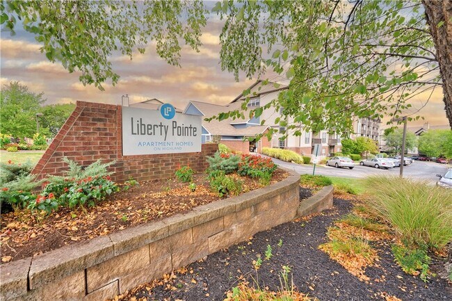 Building Photo - 35 Highland Rd