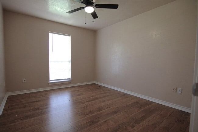 Photo - 8525 Sunflower Ln