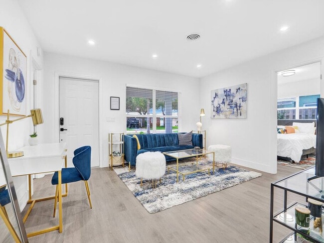 Photo - 4601 NE 4th Ave Unit ID1261561P