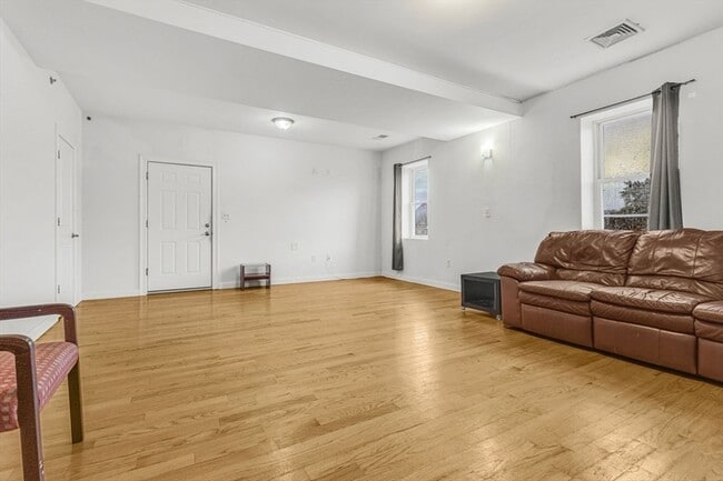 Photo - 48 Dudley St