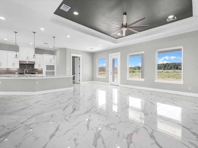 Building Photo - 3135 Kermes Dr