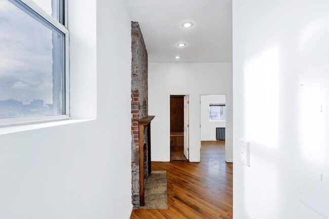 Photo - 316 Hudson St