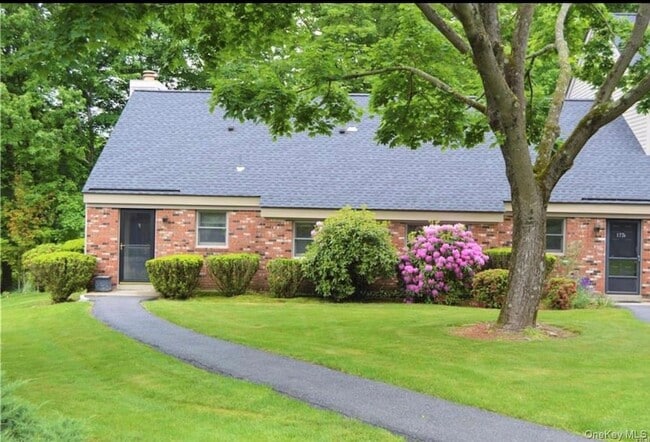 Building Photo - 177 Heritage Hills Unit A