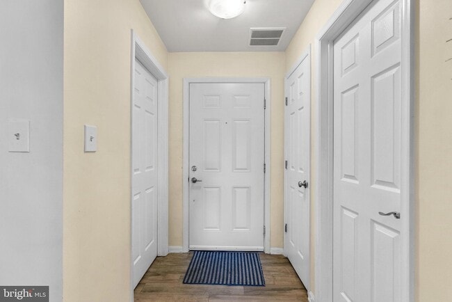 Photo - 13304 Kilmarnock Way Unit A