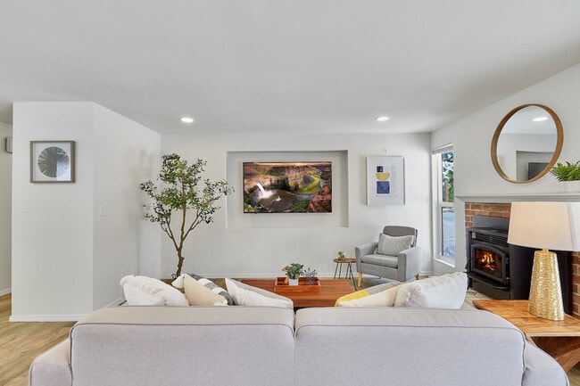 Photo - 629 212th St SW Unit SI ID1470514P
