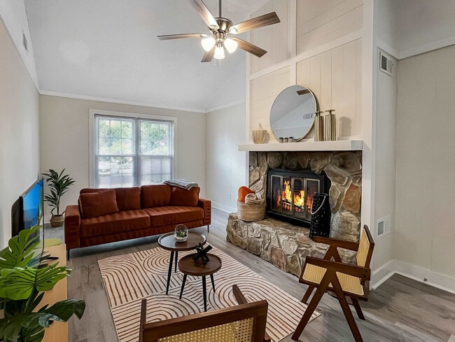 Building Photo - 1224 Crawford Way Unit ID1291585P